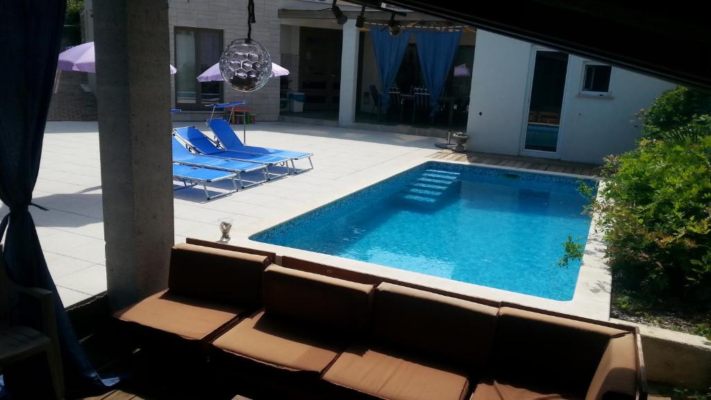 Bazén v ubytování Holiday Homes Mare nebo v jeho okolí