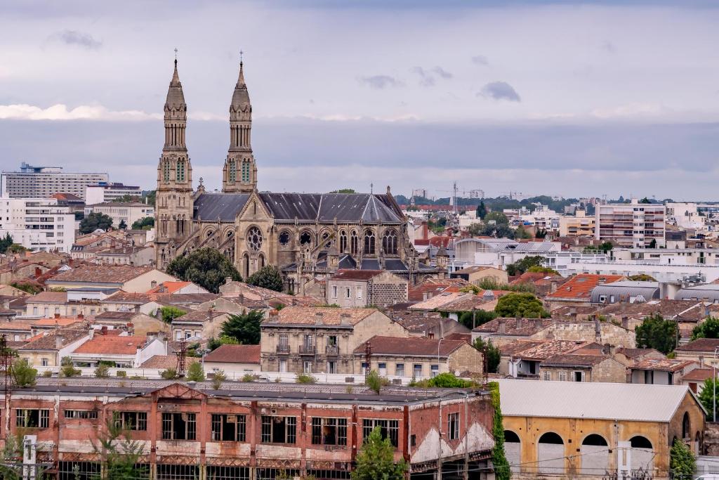 B&B HOTEL Bordeaux Centre Gare Saint-Jean - Resim 42