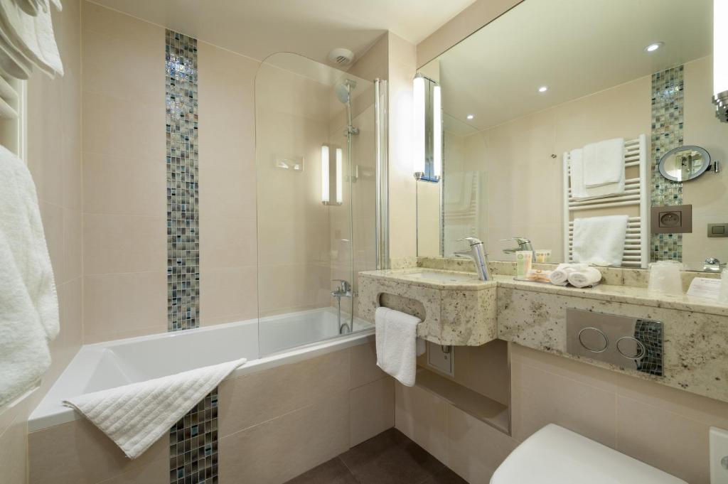 Best Western Plus Hotel Sydney Opera - 11