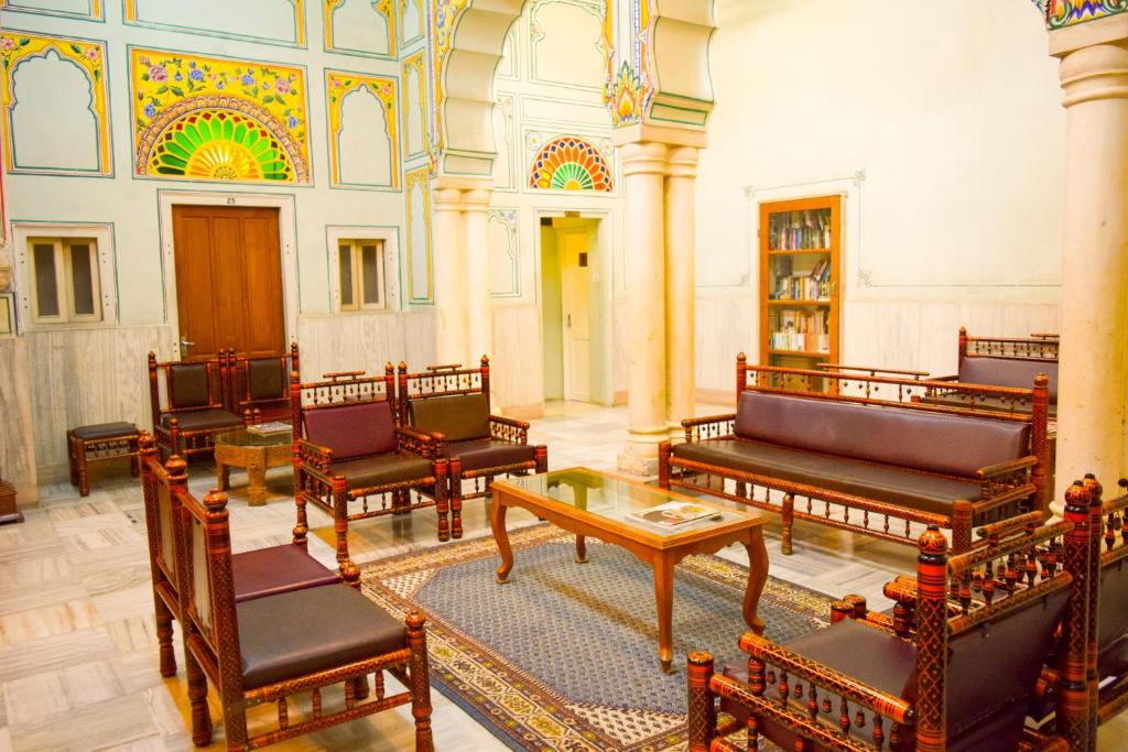 Area soggiorno di Hotel Arya Niwas