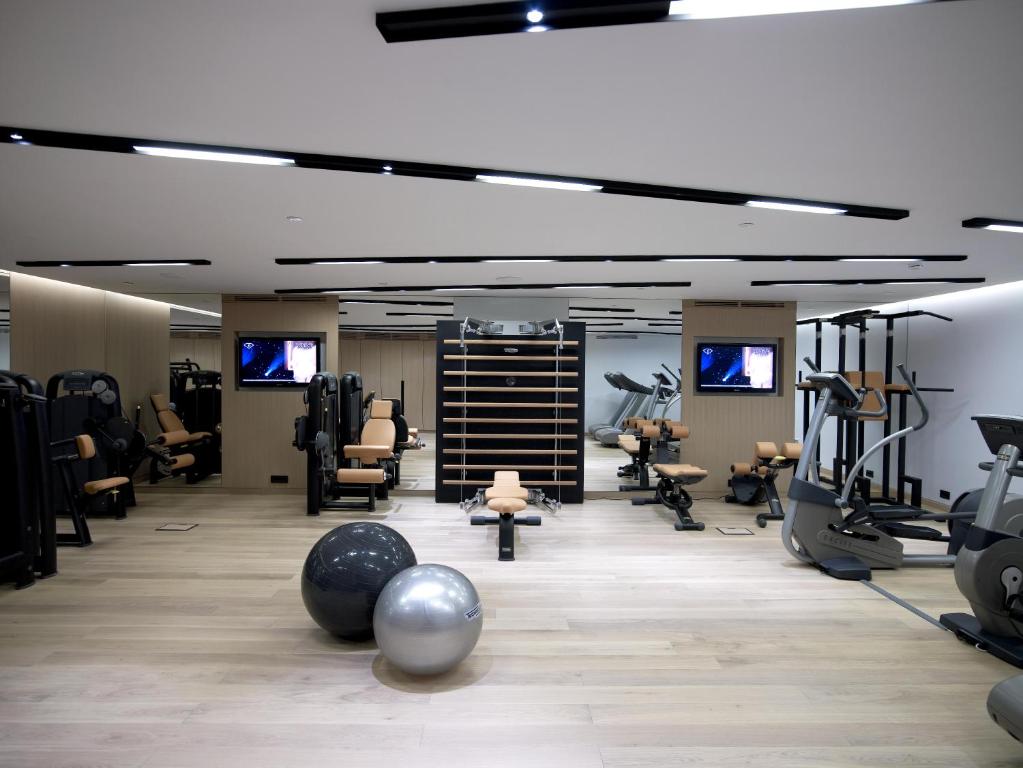 Fitness centrum a/nebo fitness zařízení v ubytování The Met Hotel Thessaloniki, a Member of Design Hotels