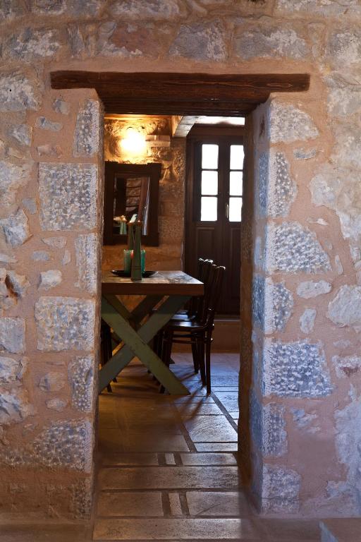 Zdjęcie z galerii obiektu Mavromichalai w mieście Limeni
