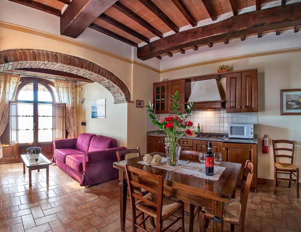 Kuchyň nebo kuchyňský kout v ubytování Agriturismo Sanguineto