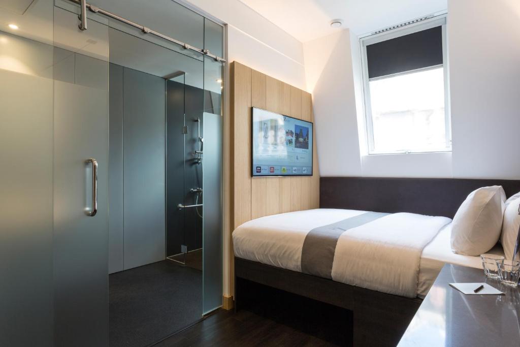 The Z Hotel Tottenham Court Road photo