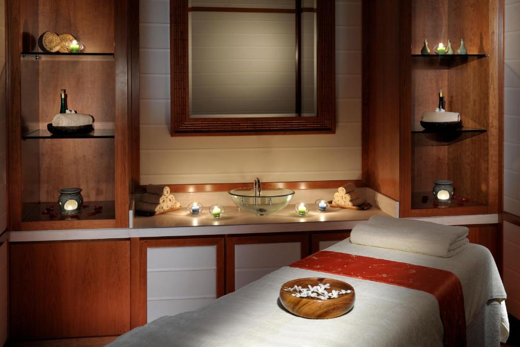 Crowne Plaza - Dubai Jumeirah by IHG - Resim 36