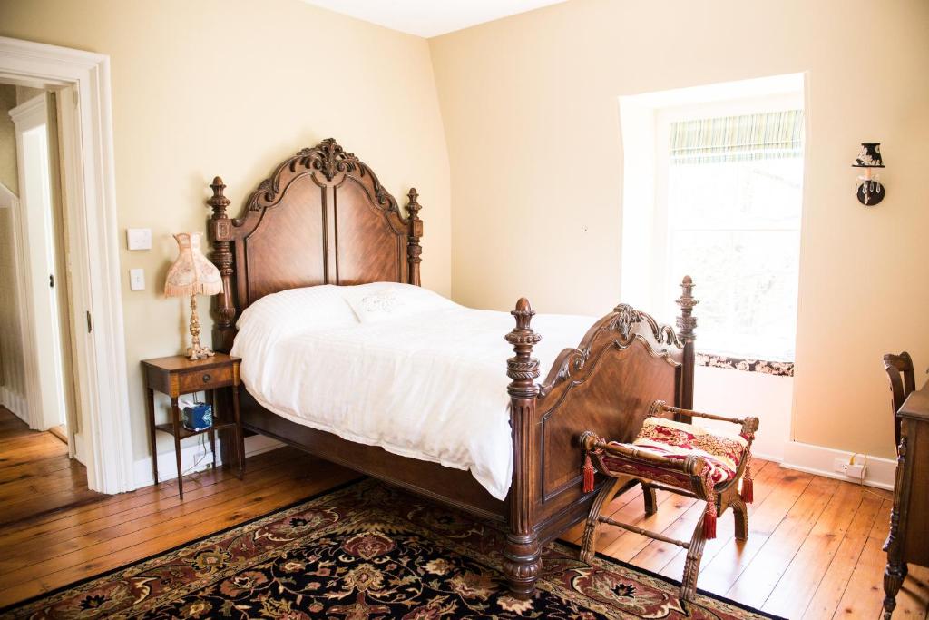 The Bevin House B&B - Queen Room