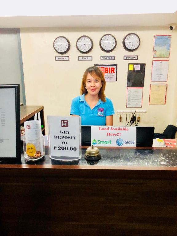Hosté ubytování Hometown Hotel - Lacson Bacolod