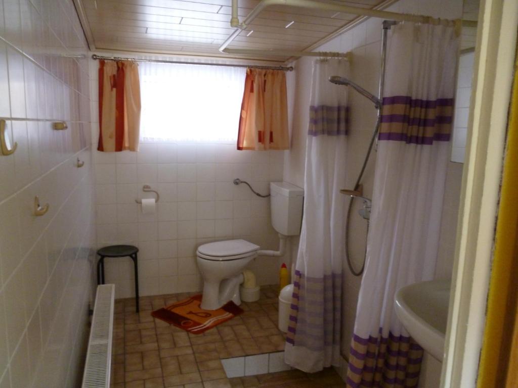 Koupelna v ubytování Haus Frohsinn