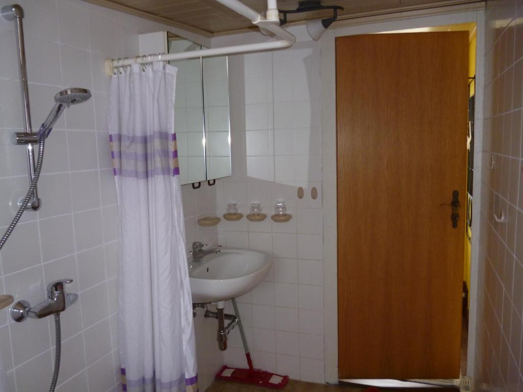 Koupelna v ubytování Haus Frohsinn