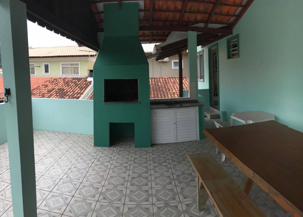  Casa ampla com 06 quartos