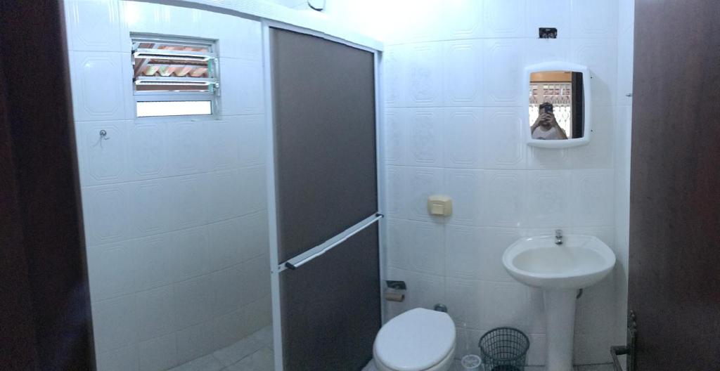  Casa ampla com 06 quartos