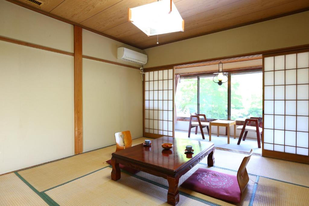 Nukumorino-yado Komanoyu - Edificio Principale - Camera In Stile Giapponese Economica Con Bagno Condiviso - Non Fumatori
