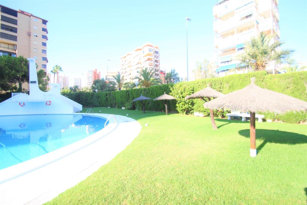 Bazén v ubytování LOTELITO Escucha y disfruta del mar en 1º Línea San Juan Playa nebo v jeho okolí