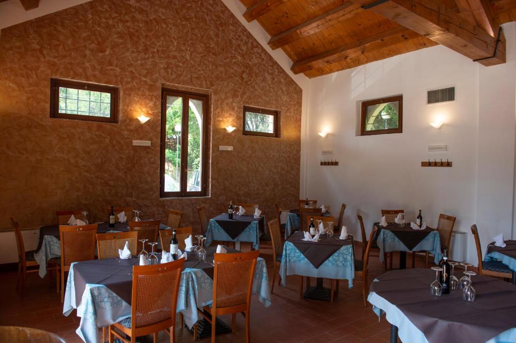 Restaurace v ubytování Tenuta Villa Colle Sereno
