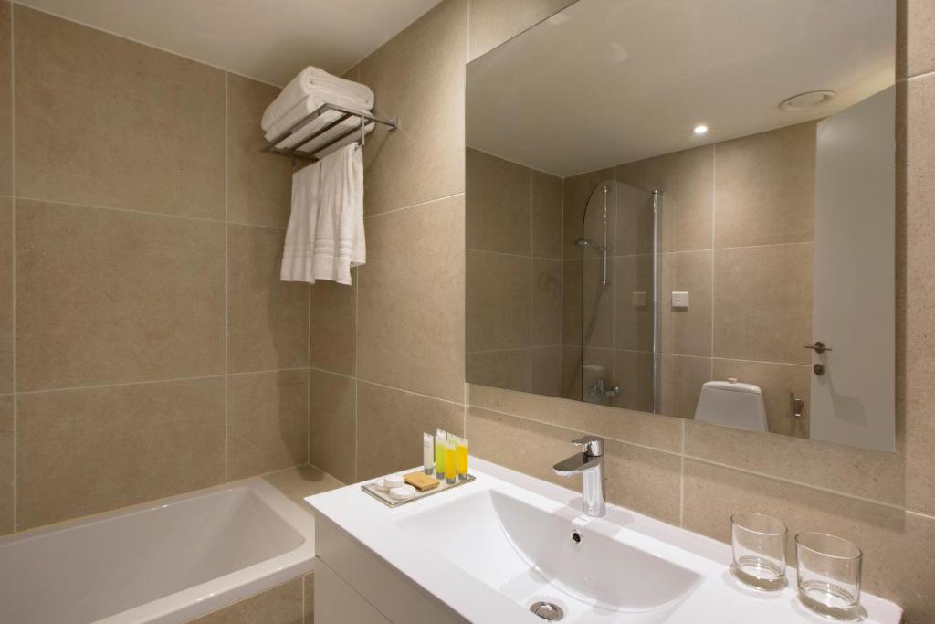 Koupelna v ubytování Venus Beach Hotel