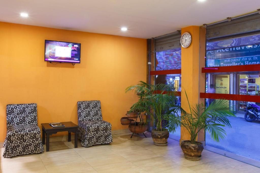 TV a/nebo společenská místnost v ubytování Hotel Serenity