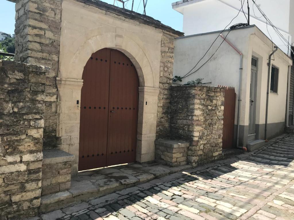 Fotografie z fotogalerie ubytování Tourists Guest House v destinaci Gjirokastër
