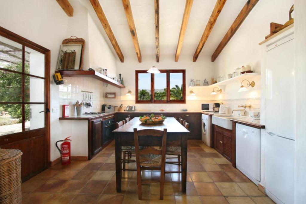 A kitchen or kitchenette at Teulada