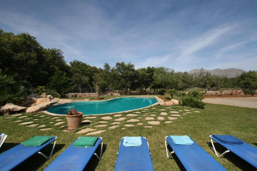 The swimming pool at or close to Teulada