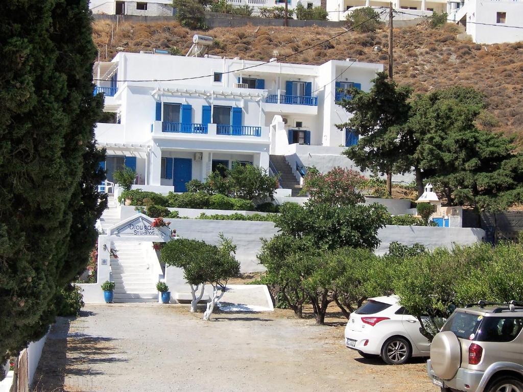 The building in which az apartmanhoteleket is located