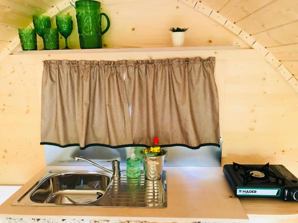 Kuchyň nebo kuchyňský kout v ubytování Camping Oleiros