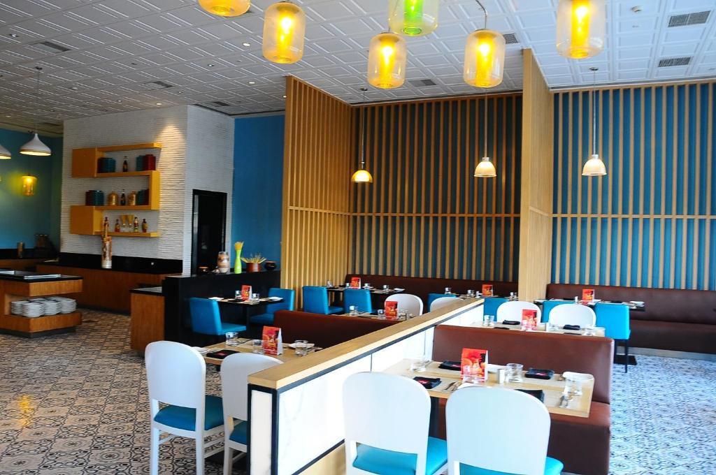 Posezení v ubytování Park Inn By Radisson Gurgaon Bilaspur