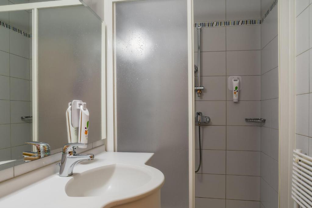 Koupelna v ubytování B&B HOTEL Maribor Orel