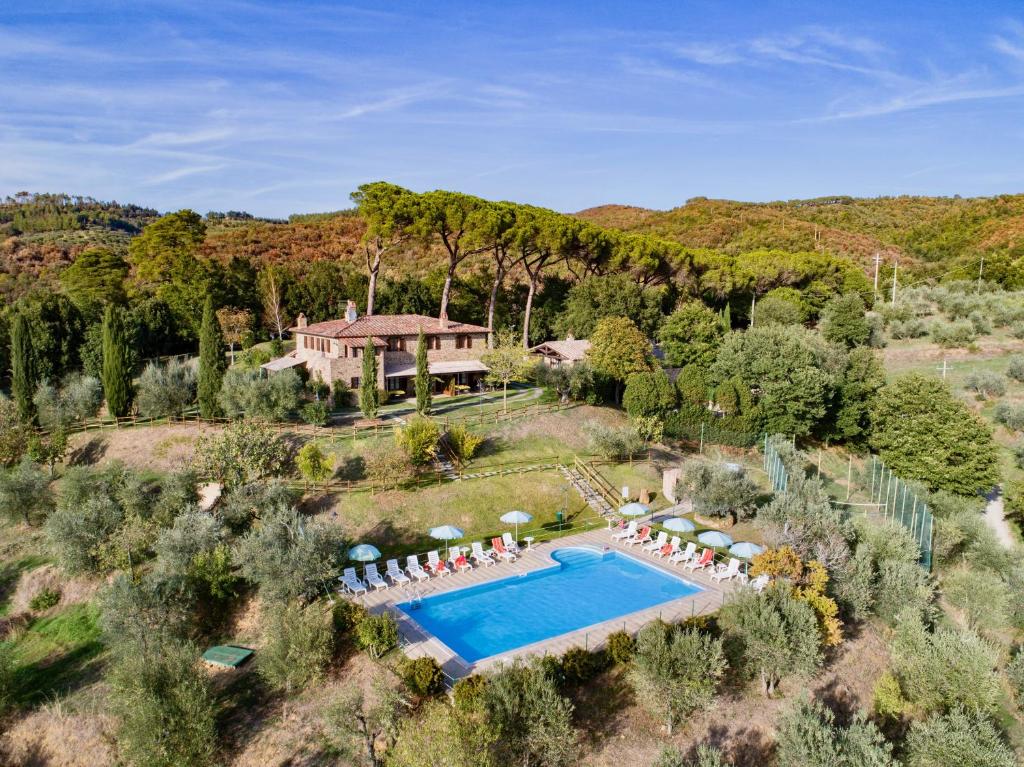an aerial view of a villa with a swimming pool at Agriturismo Malagronda in Ravigliano