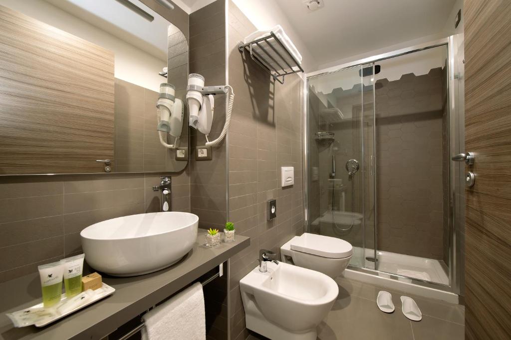 Koupelna v ubytování Hotel H21