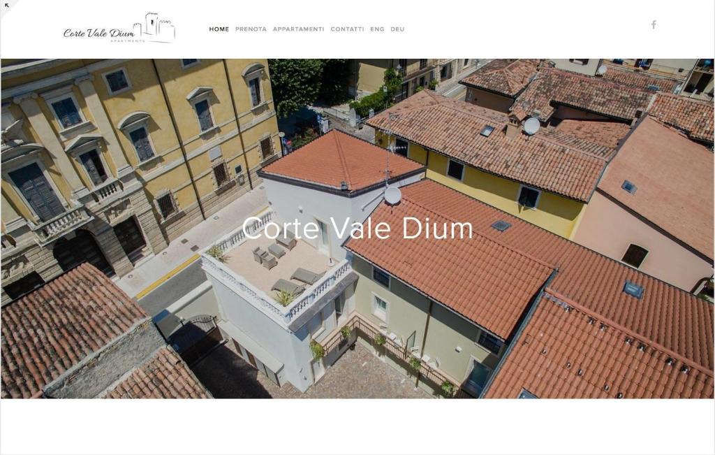 an overhead view of a building with red roofs at Corte Vale Dium in Valeggio sul Mincio