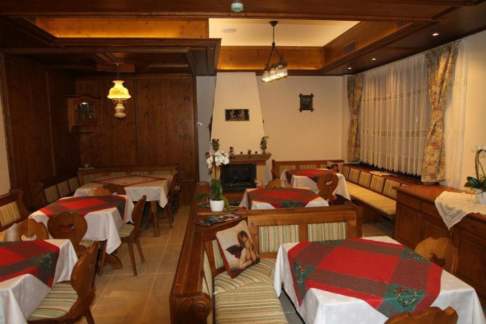 Restaurace v ubytování Resort Sf Petru