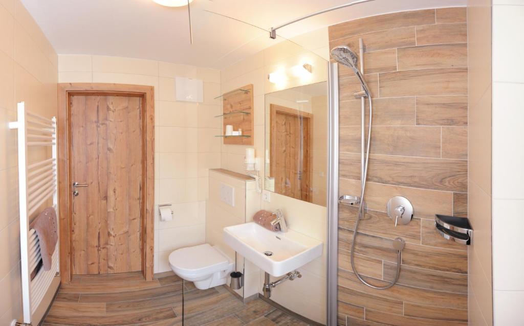 Un baño de Hotel Birkenhof