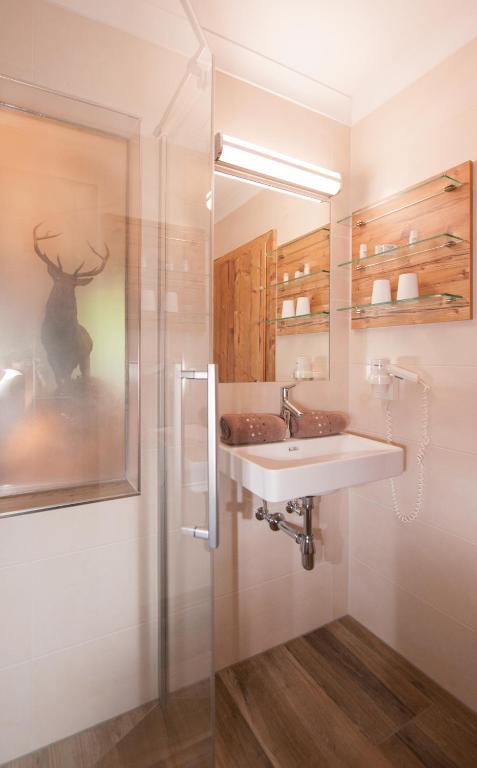 Un baño de Hotel Birkenhof