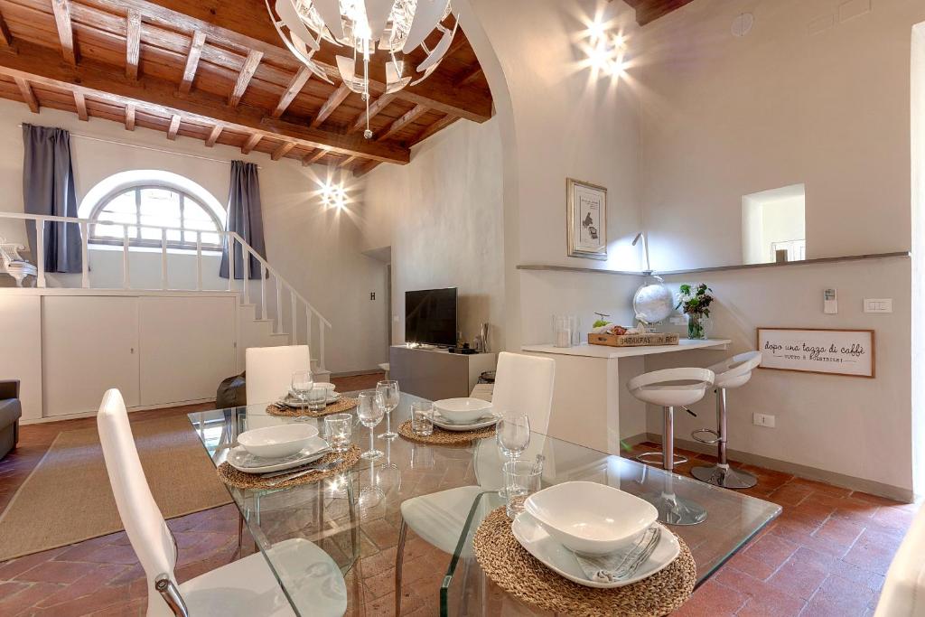 Kuchnia lub aneks kuchenny w obiekcie Courtyard Suite