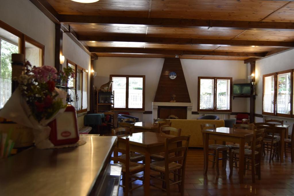 Restaurace v ubytování Albergo Del Sole