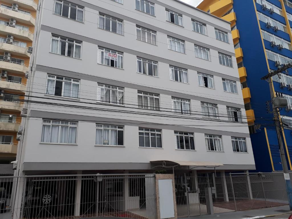  Ótimo Apto. 180 metros da Praia