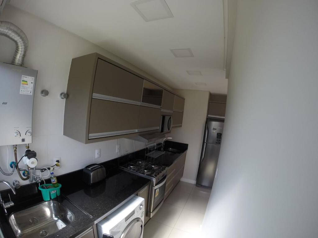  Apto novo 3 dorm. Canasvieiras