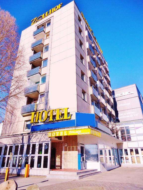 a hotel building with a hotel sign on it at Hotel Zollhof Wandsbek Markt in Hamburg
