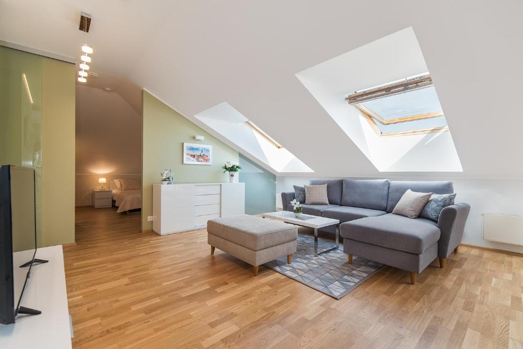 Rooftop Apartments - One-Bedroom Apartment