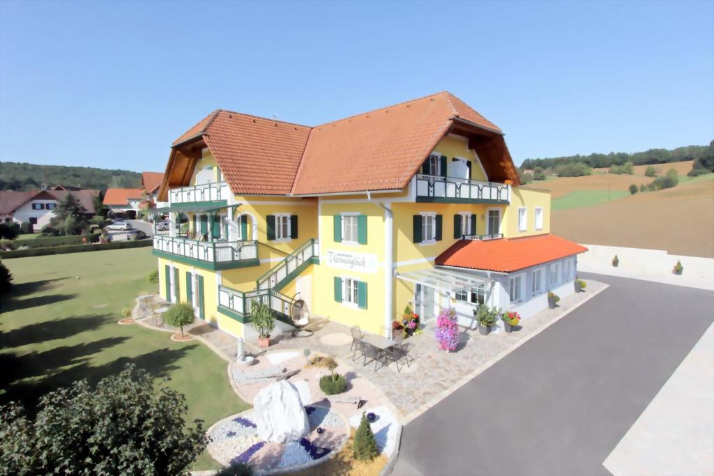 Budova, v ktorej sa hotel nachádza