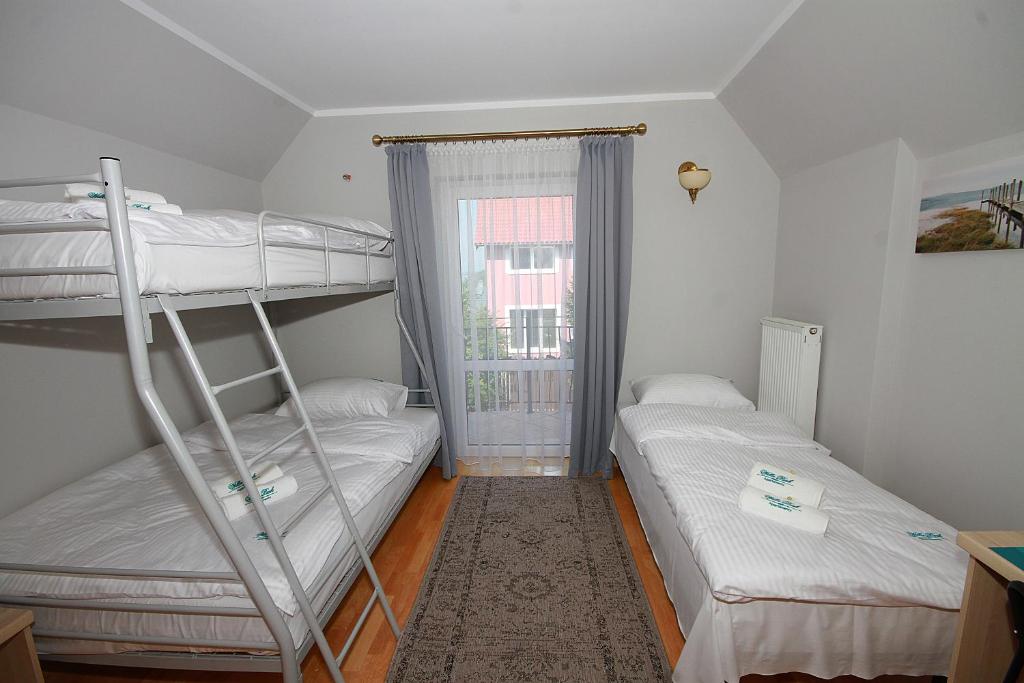 Apartamenty Dorotowo - Habitación Triple Estándar