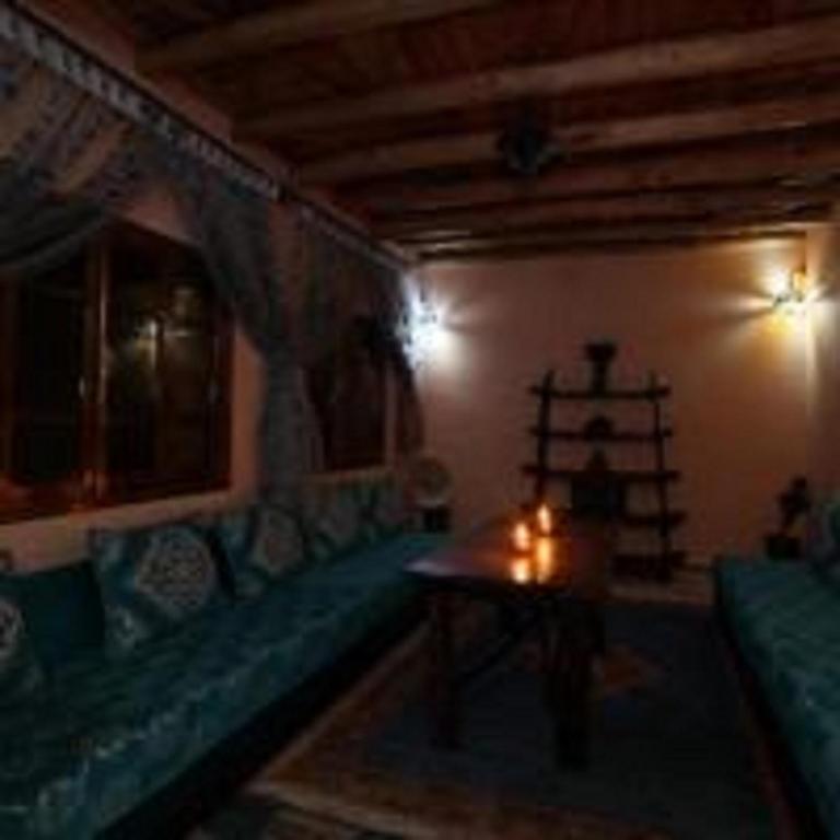 Posezení v ubytování Imlil Lodge