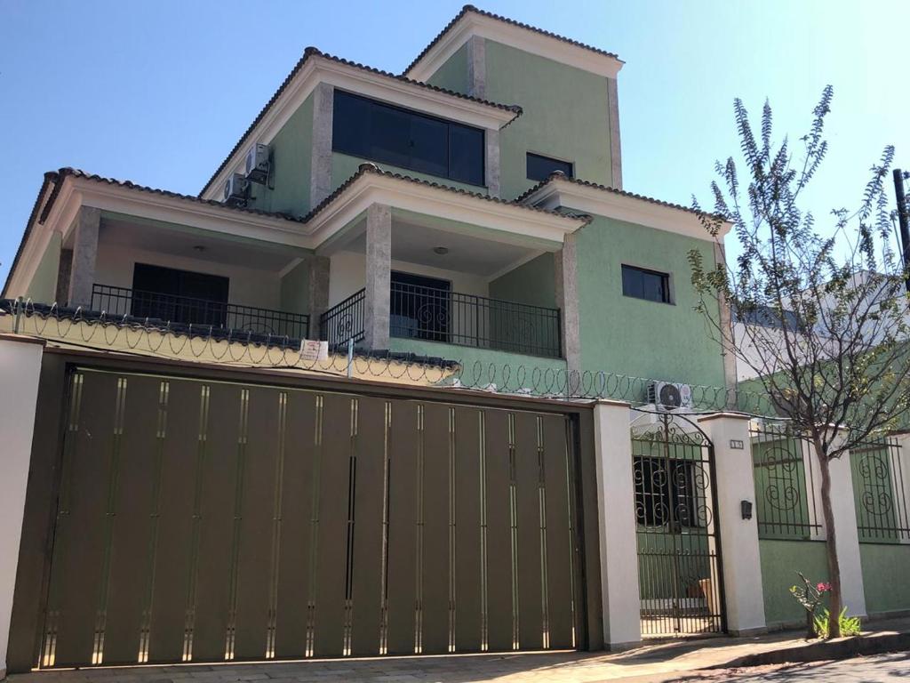 Hospedagem Oliveira Vaz Lobo - Housity