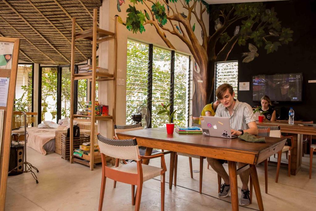 Spin Designer Hostel - El Nido 2