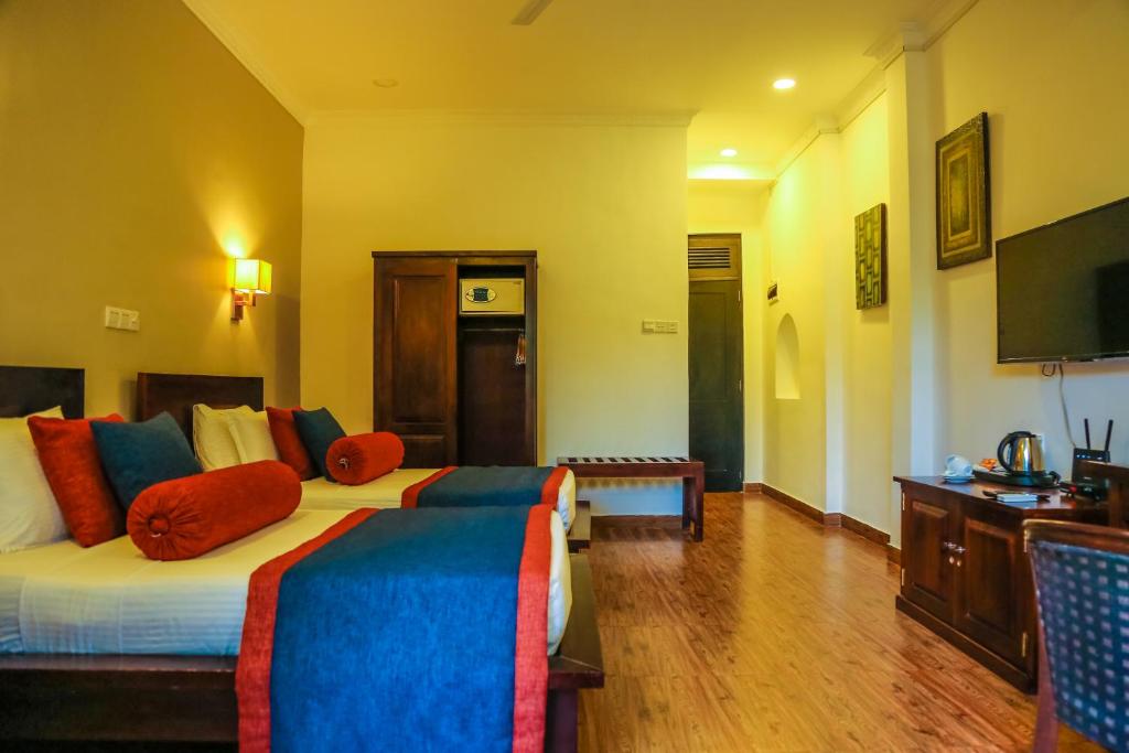 TV a/nebo společenská místnost v ubytování Oak Ray Ella Gap Hotel