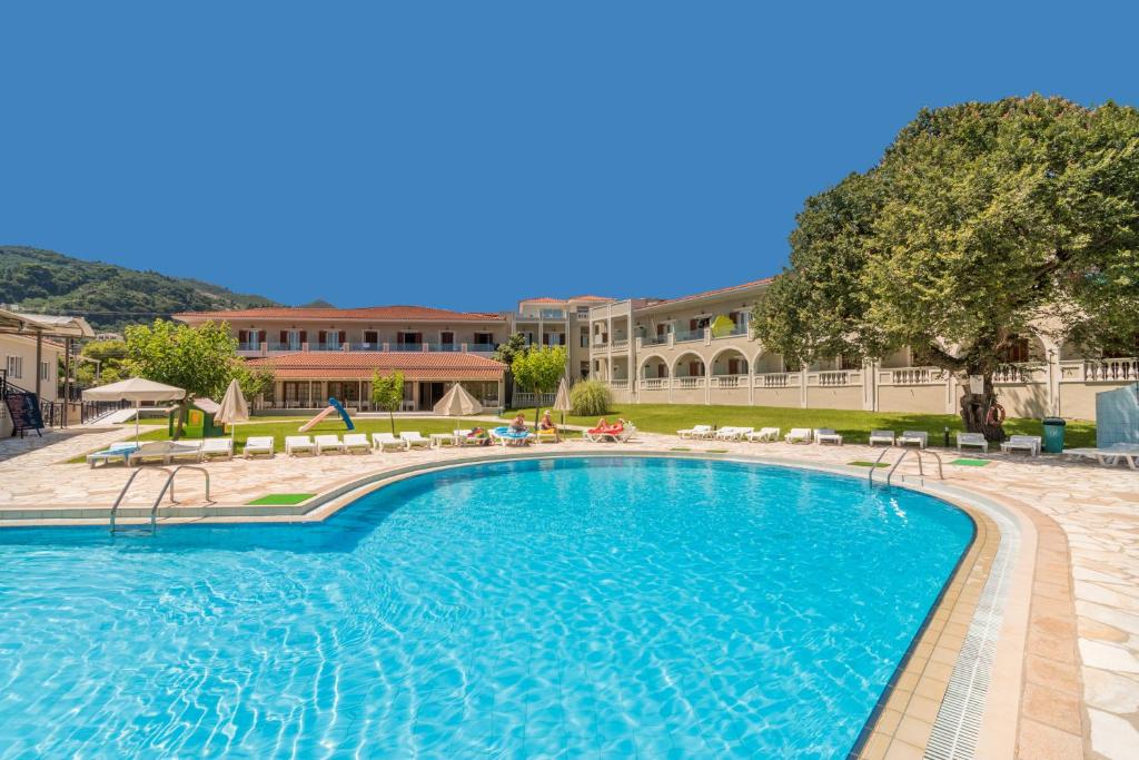 Bazén v ubytování Hotel Palmyra nebo v jeho okolí