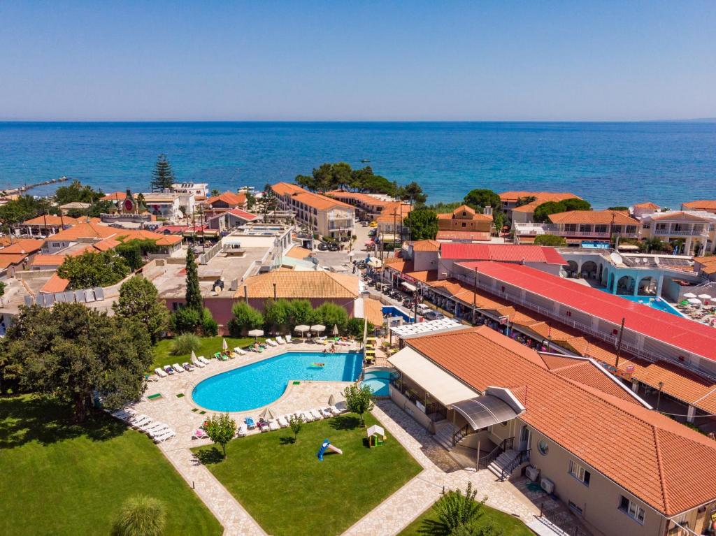 Bazén v ubytování Hotel Palmyra nebo v jeho okolí