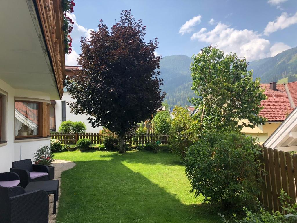 Nespecifikovaný výhled na hory nebo výhled na hory při pohledu z bed and breakfast