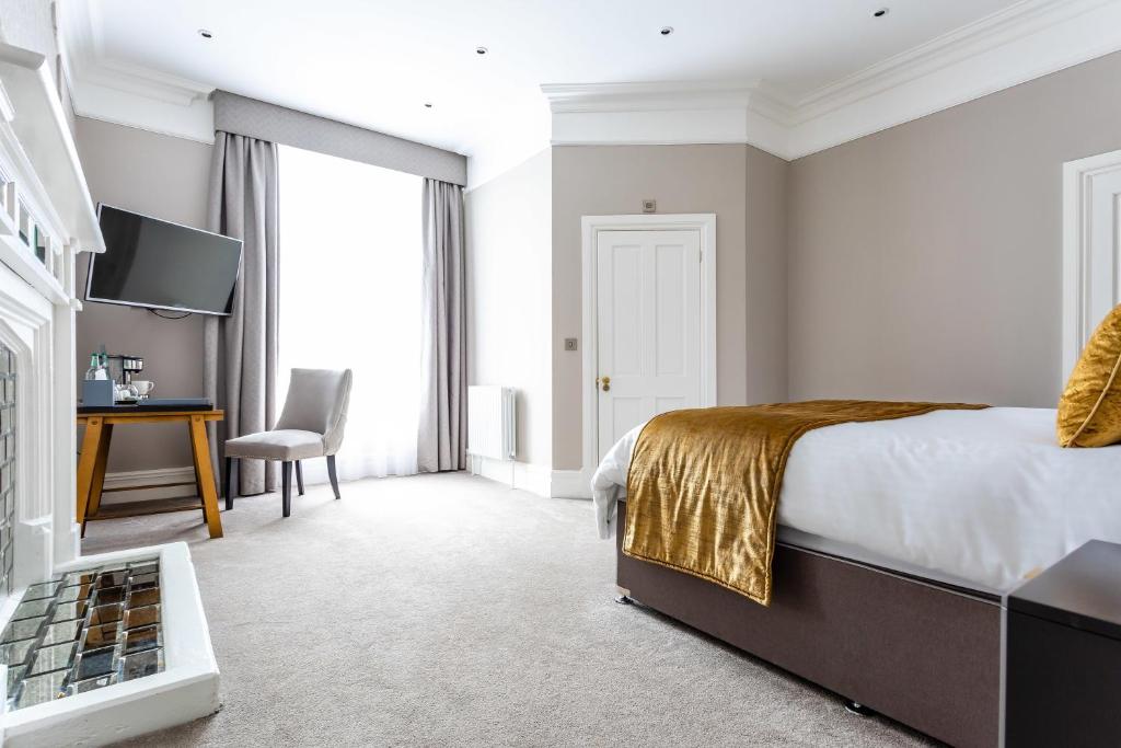Lanelay Hall Hotel & Spa - 