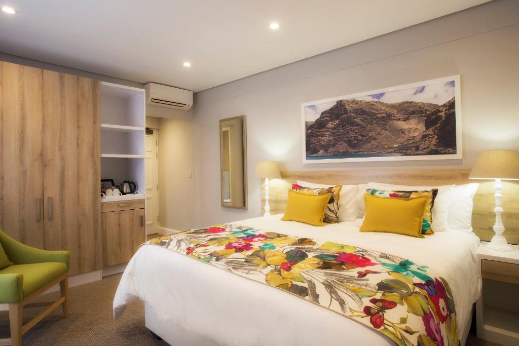 Tempat tidur dalam kamar di Mantis St Helena